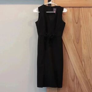 Vince Camuto black dress size 4P with side slits m117